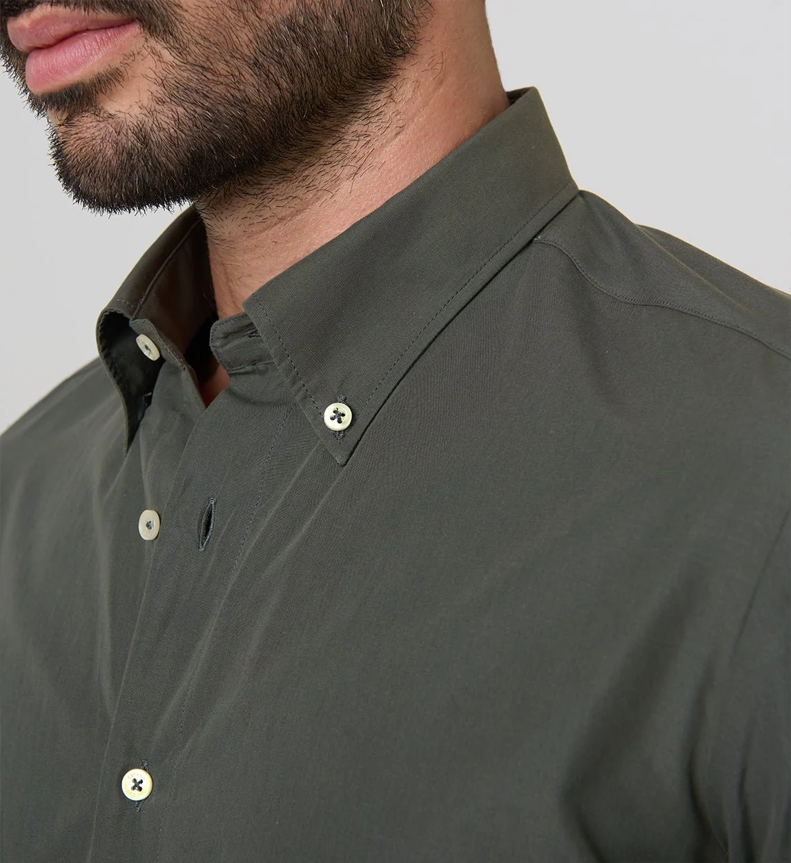Camisa Antisudor Casual Verde Kaki - Image 6
